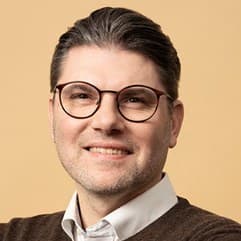 Mads Fuglede